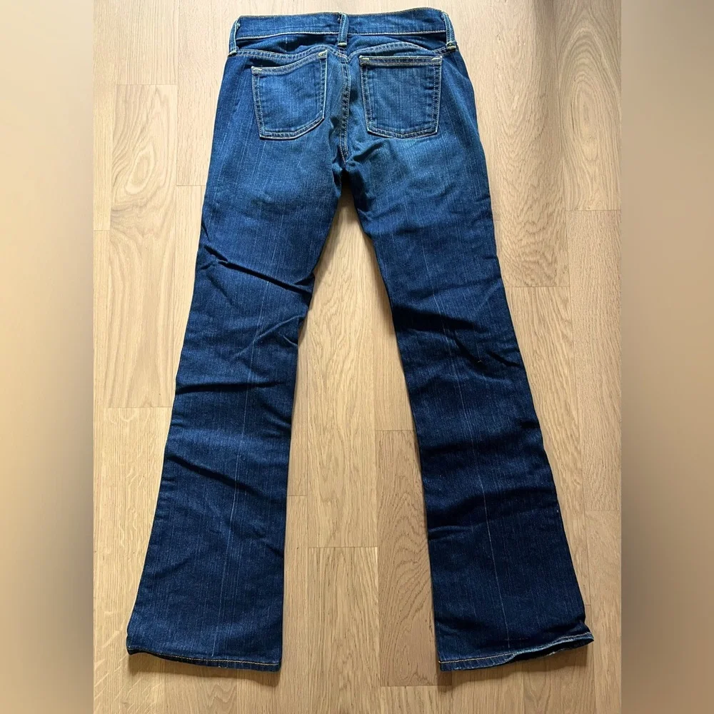 Old Navy Low Rise Distressed Bootcut Jeans Size 0 - Picture 2 of 3